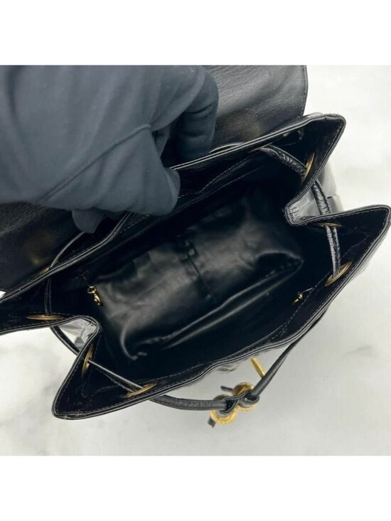 Chanel CC Vintage Backpack Bag Patent Leather Black Turnlock Chain main image 9